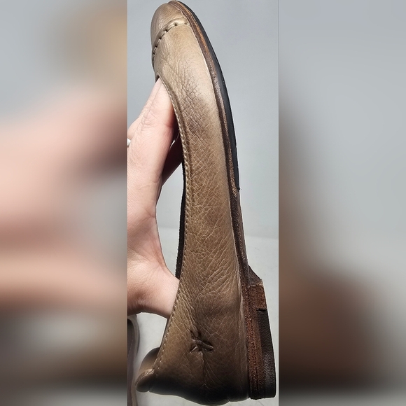 Frye Women's Carson Taupe Casual Flats Round Toe Size 5.5 B - Picture 7 of 11